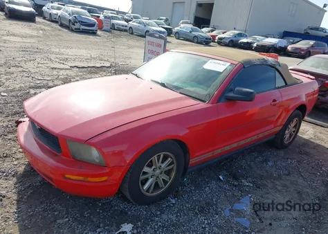 2008 Ford Mustang V6 Deluxe/V6 Premium z USA, uszkodzony, nr VIN 1ZVHT84N485147965